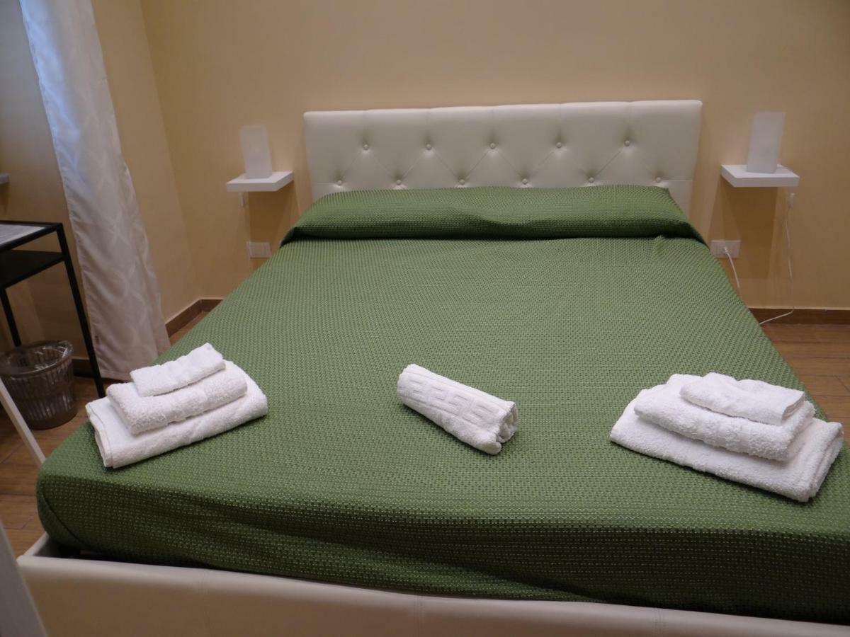 Montecarlo Palace Bed & Breakfast Палермо Екстериор снимка
