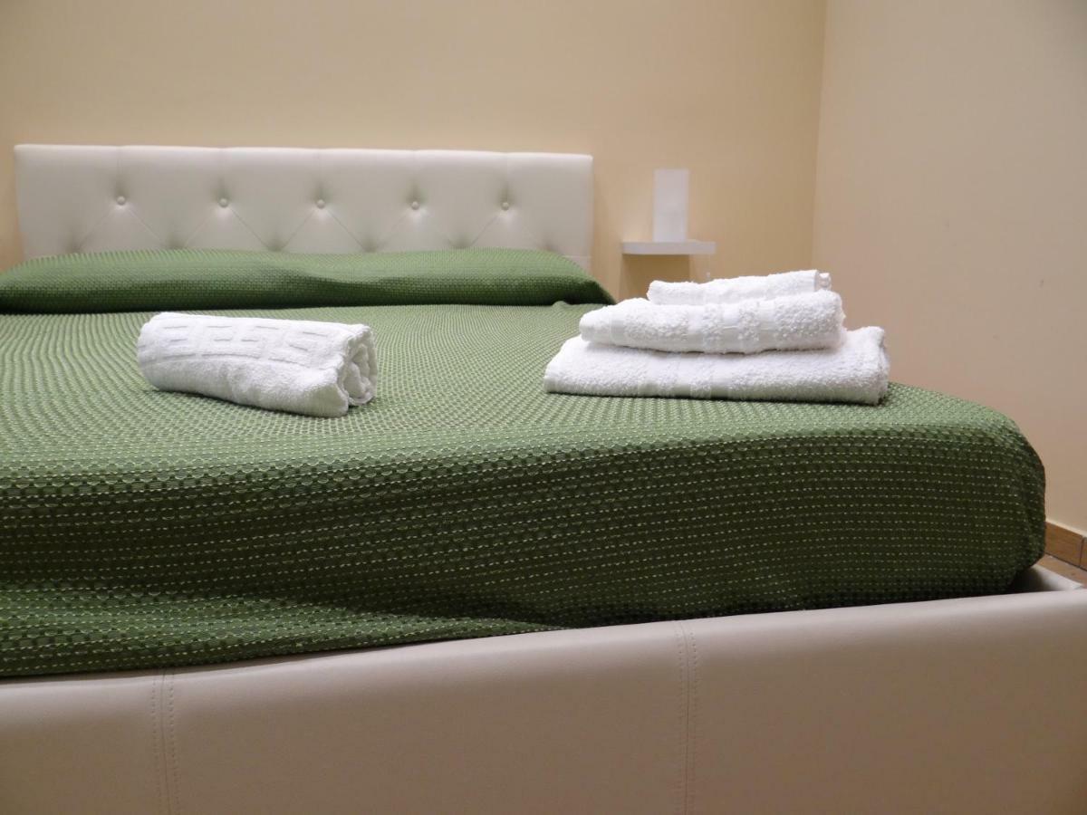 Montecarlo Palace Bed & Breakfast Палермо Екстериор снимка