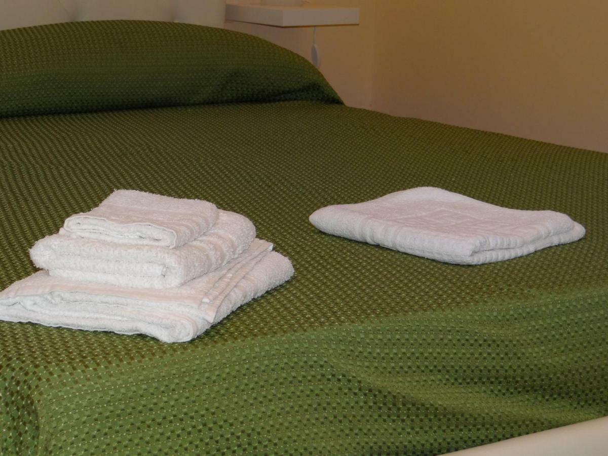 Montecarlo Palace Bed & Breakfast Палермо Екстериор снимка